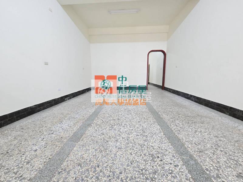 虎尾立仁國小透天店面房屋室內格局與周邊環境