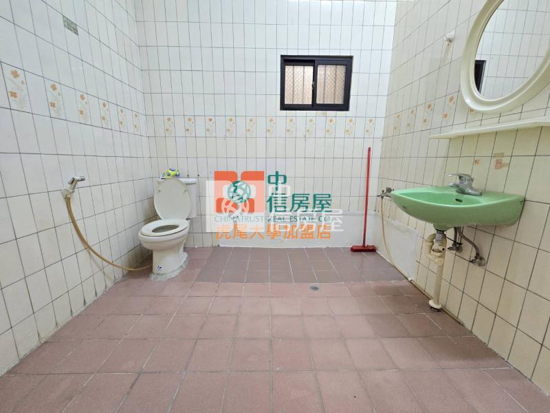 虎尾立仁國小透天店面房屋室內格局與周邊環境