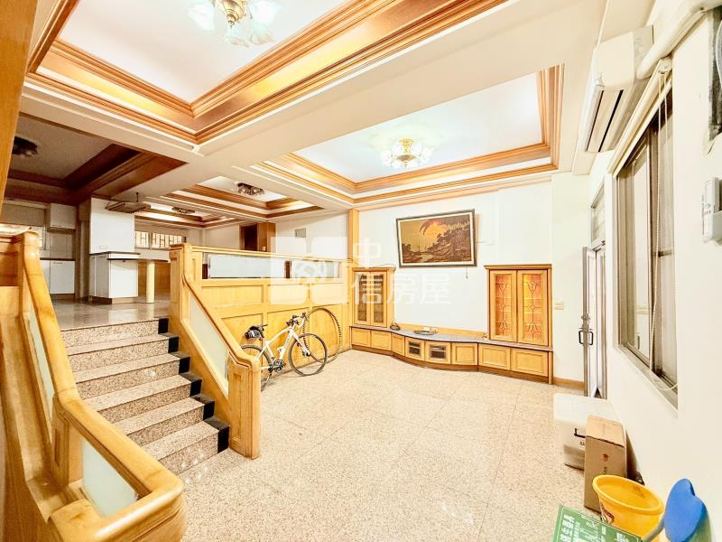 樹孝宜欣1-2樓大坪數車庫華廈房屋室內格局與周邊環境