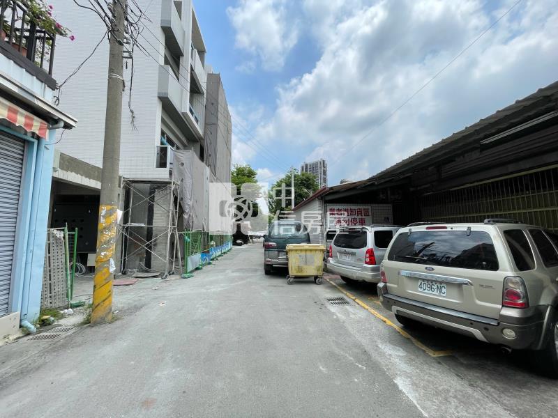 大里國光花市電梯雙車別墅房屋室內格局與周邊環境