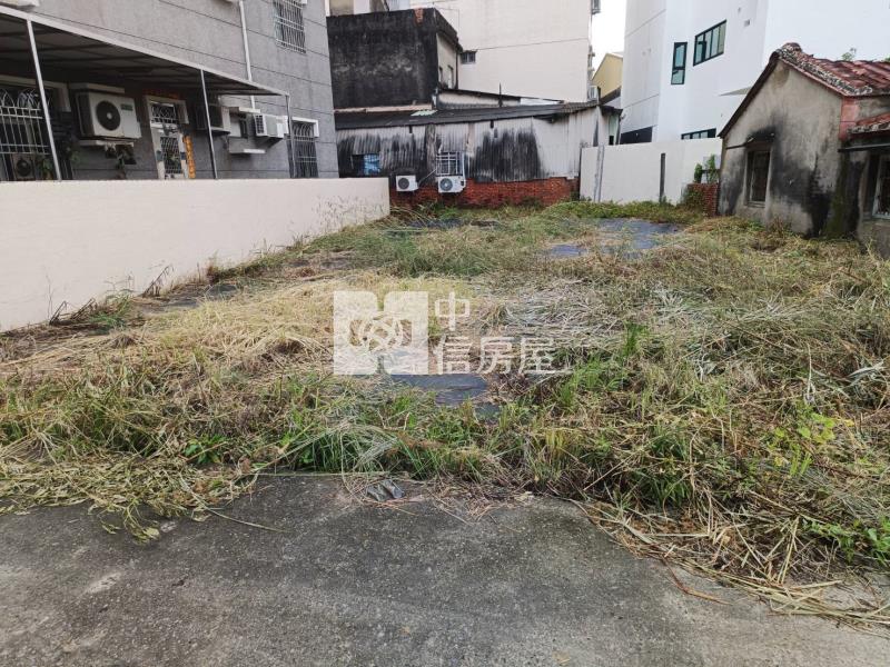 高雄市湖內區文賢國小市埸用地房屋室內格局與周邊環境