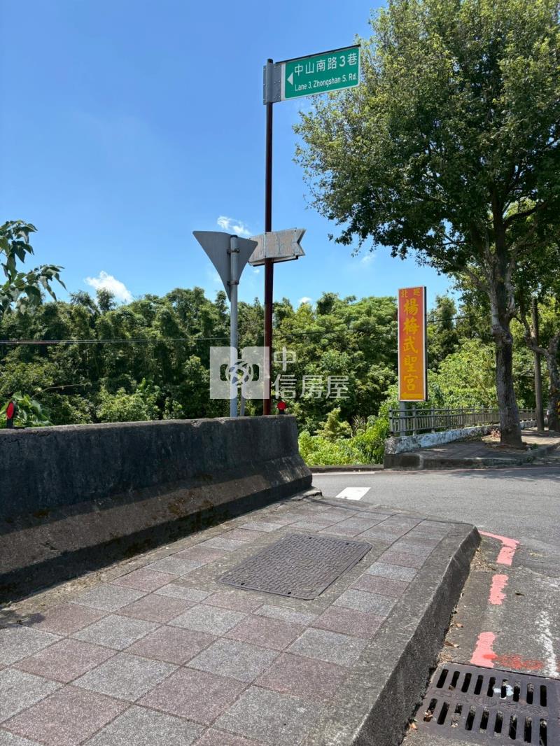 楊梅縱貫路旁都計農地房屋室內格局與周邊環境