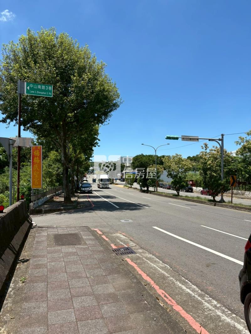 楊梅縱貫路旁都計農地房屋室內格局與周邊環境
