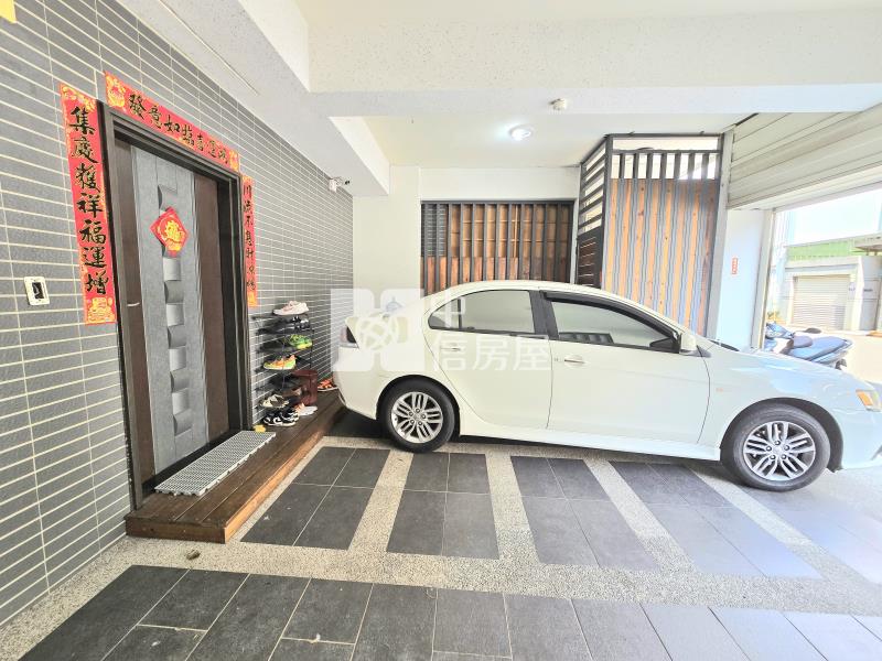 近水湳經貿臨路大面寬別墅房屋室內格局與周邊環境