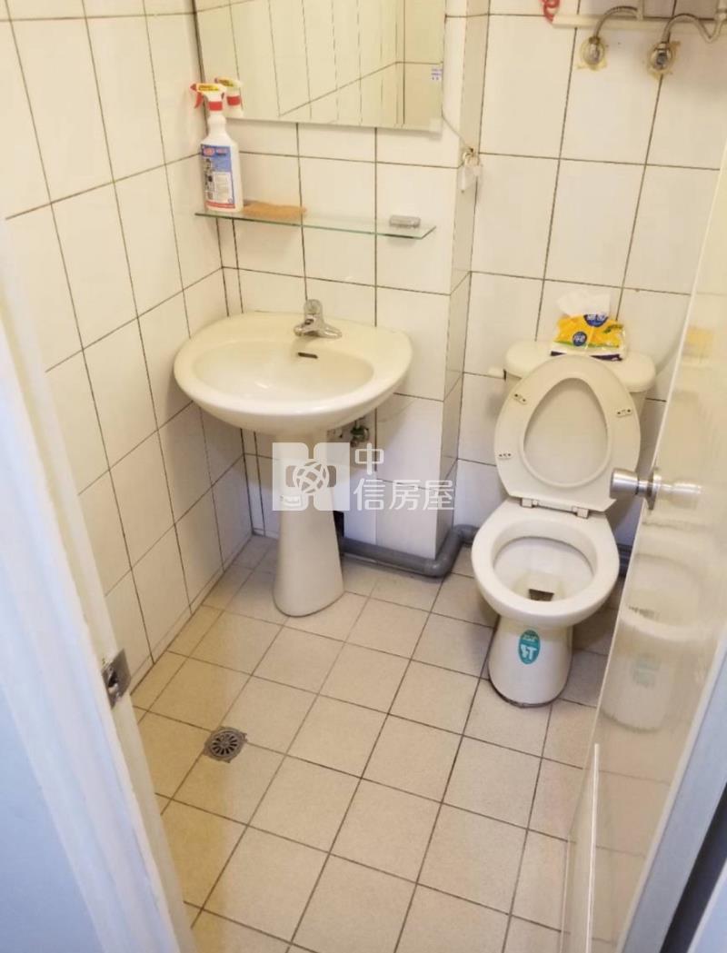 中原苑電梯美大套房房屋室內格局與周邊環境
