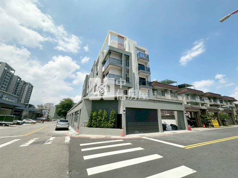 北屯十期全新角間臨路四車電梯別墅房屋室內格局與周邊環境