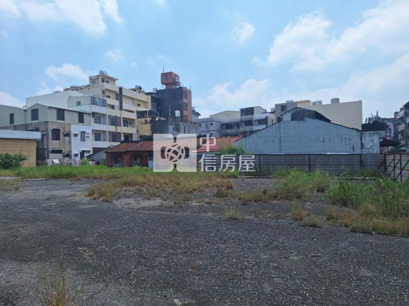近新化老街大面寬漂亮建地房屋室內格局與周邊環境