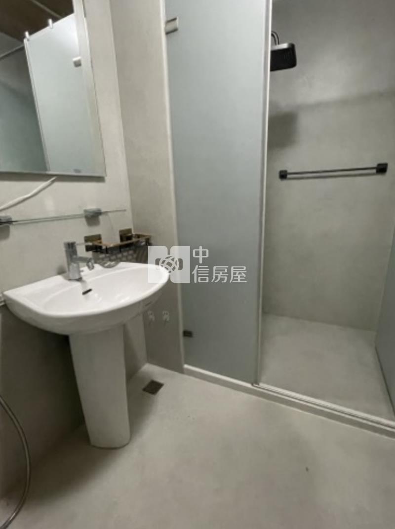 草漯大面寬別墅房屋室內格局與周邊環境