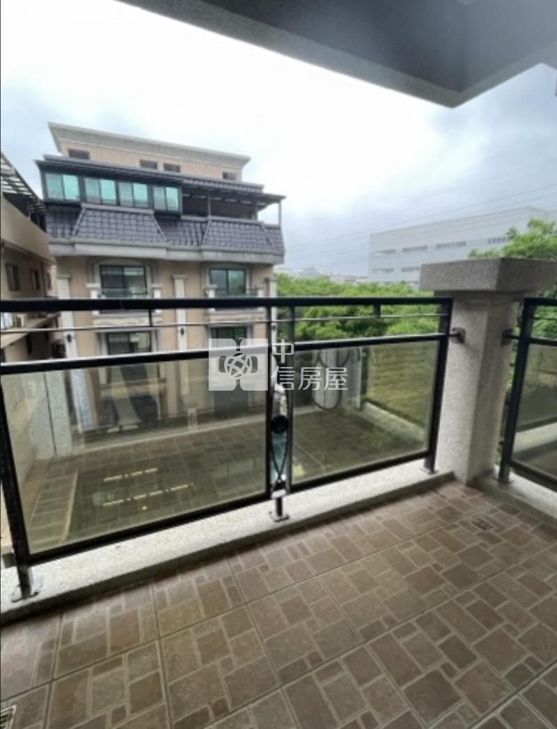 草漯大面寬別墅房屋室內格局與周邊環境