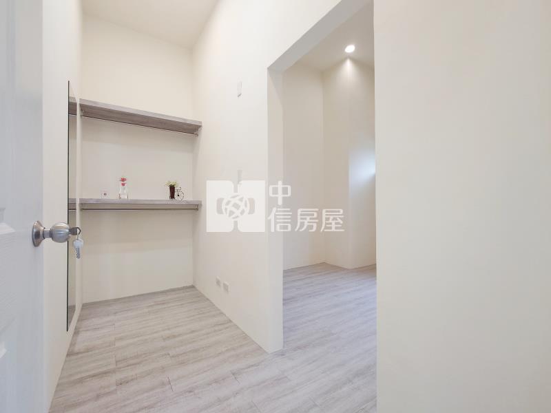 興大南京大廈裝潢三房房屋室內格局與周邊環境