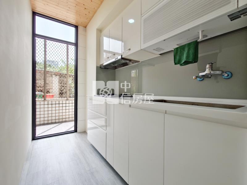 興大南京大廈裝潢三房房屋室內格局與周邊環境