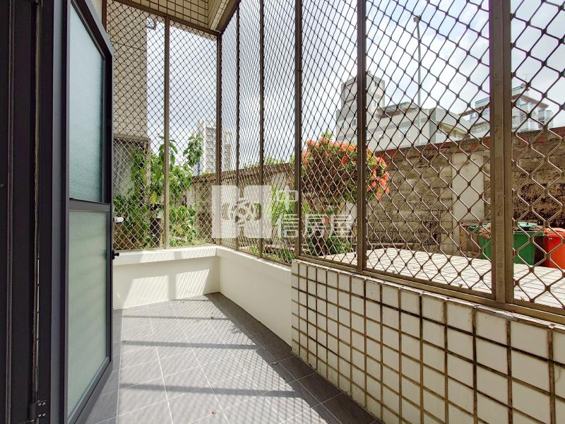 興大南京大廈裝潢三房房屋室內格局與周邊環境