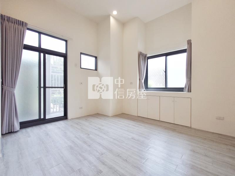 興大南京大廈裝潢三房房屋室內格局與周邊環境