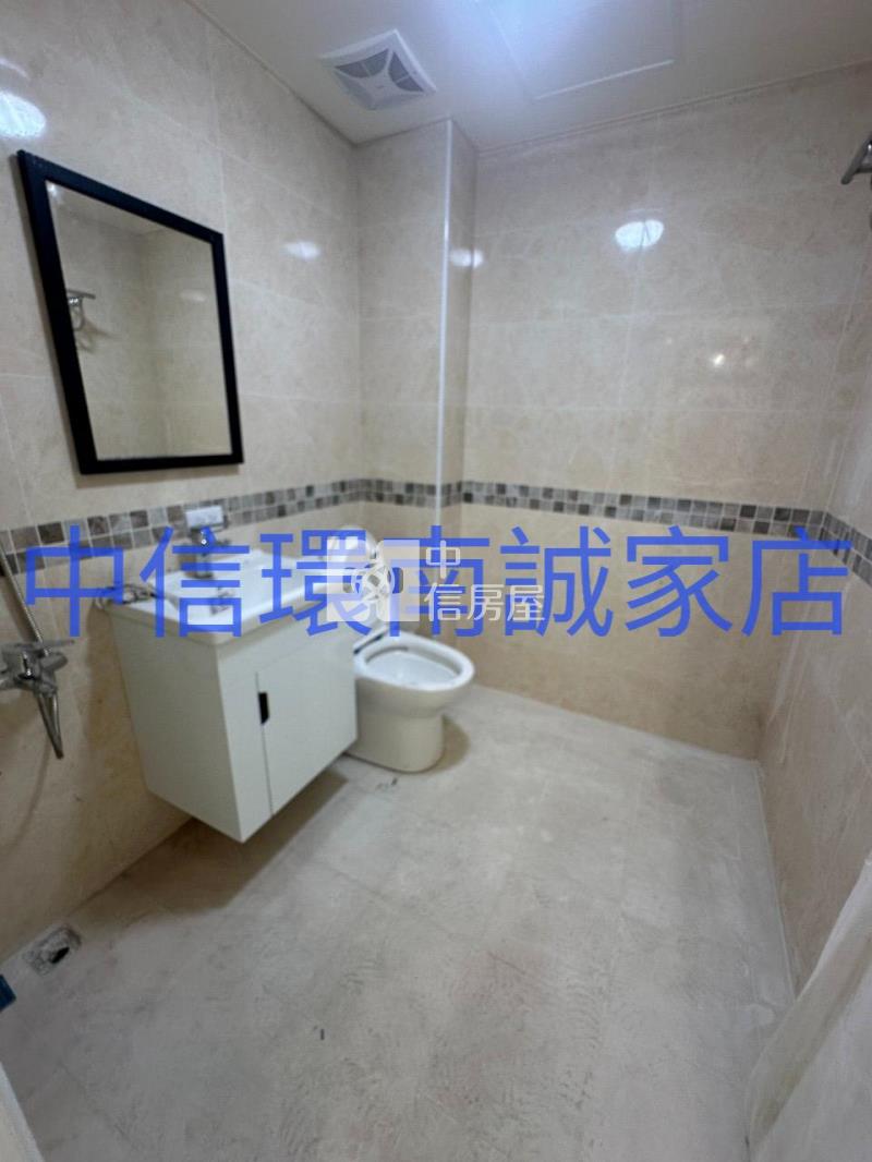 近龍岡萬坪公園整新透天房屋室內格局與周邊環境