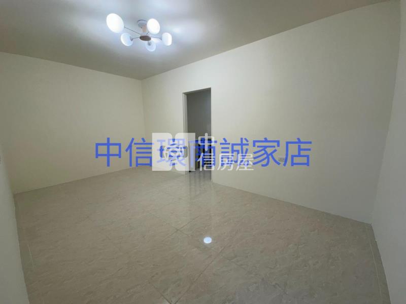 近龍岡萬坪公園整新透天房屋室內格局與周邊環境