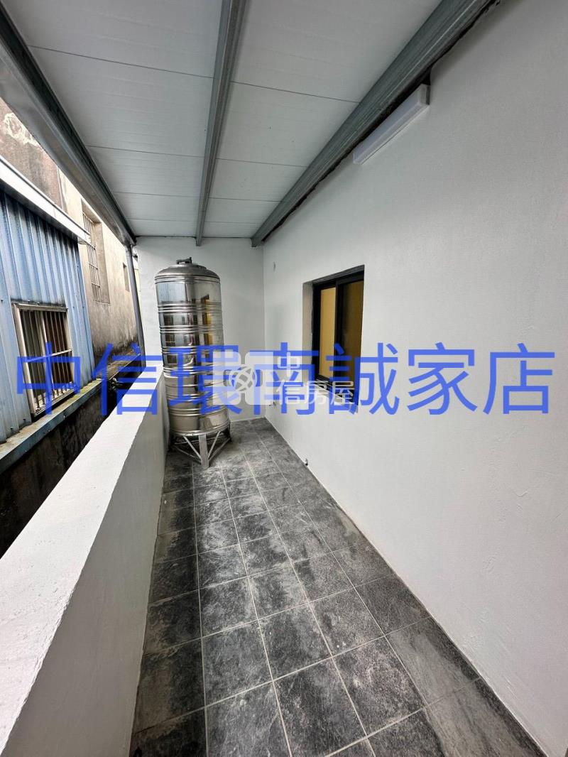 近龍岡萬坪公園整新透天房屋室內格局與周邊環境