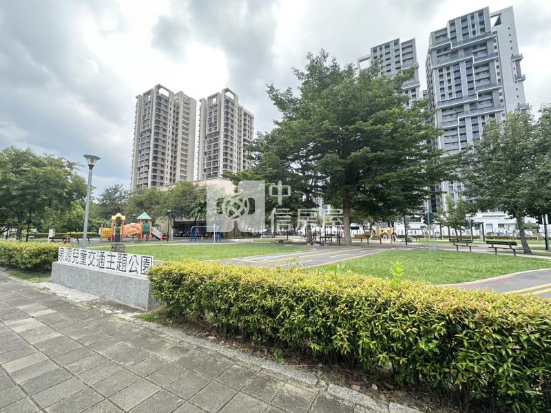浩瀚湖濱城最美棟別面公園三房平車房屋室內格局與周邊環境