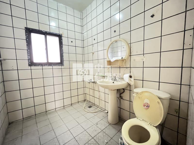 中壢體育園區美透天房屋室內格局與周邊環境