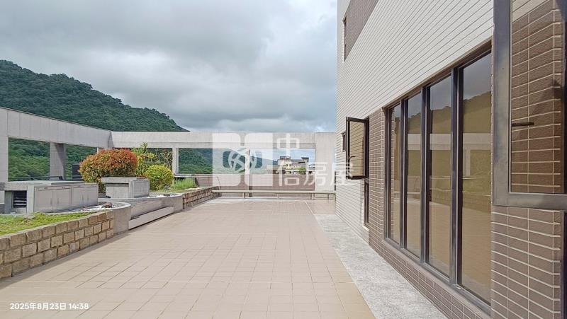 輕鬆58精裝山景溫泉宅房屋室內格局與周邊環境