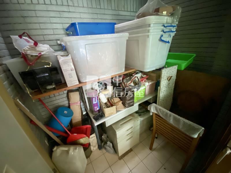74河畔臨路可停雙車店住透天房屋室內格局與周邊環境