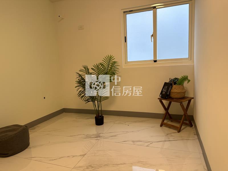 屏東房屋《崇蘭透天》房屋室內格局與周邊環境