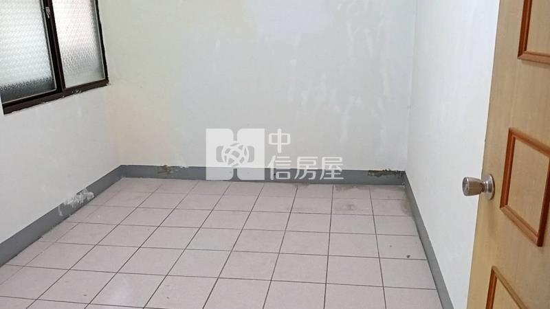 北太平*名盧貴族電梯華廈*四房.三面採光.歡迎參觀房屋室內格局與周邊環境