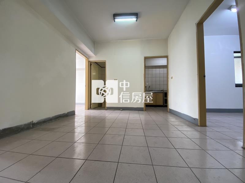 北太平*名盧貴族電梯華廈*四房.三面採光.歡迎參觀房屋室內格局與周邊環境