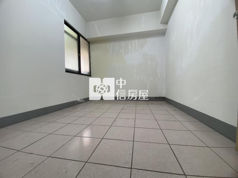 北太平*名盧貴族電梯華廈*四房.三面採光.歡迎參觀房屋室內格局與周邊環境