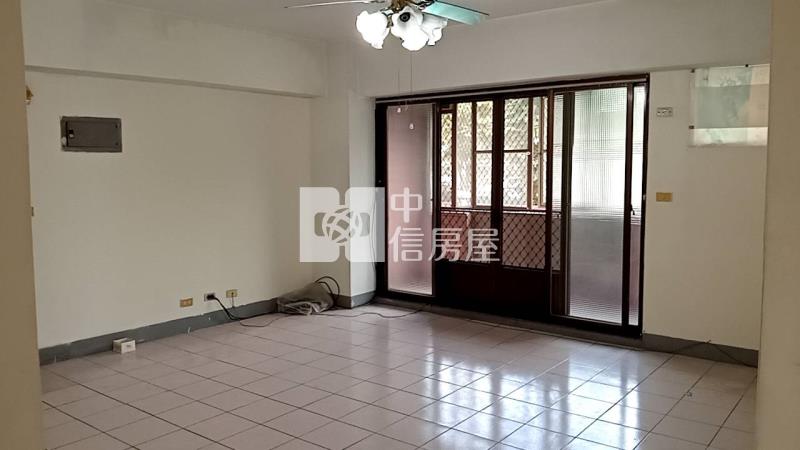 北太平*名盧貴族電梯華廈*四房.三面採光.歡迎參觀房屋室內格局與周邊環境