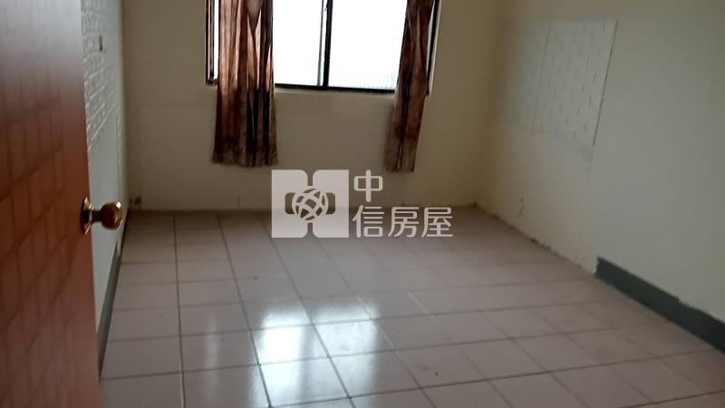 北太平*名盧貴族電梯華廈*四房.三面採光.歡迎參觀房屋室內格局與周邊環境