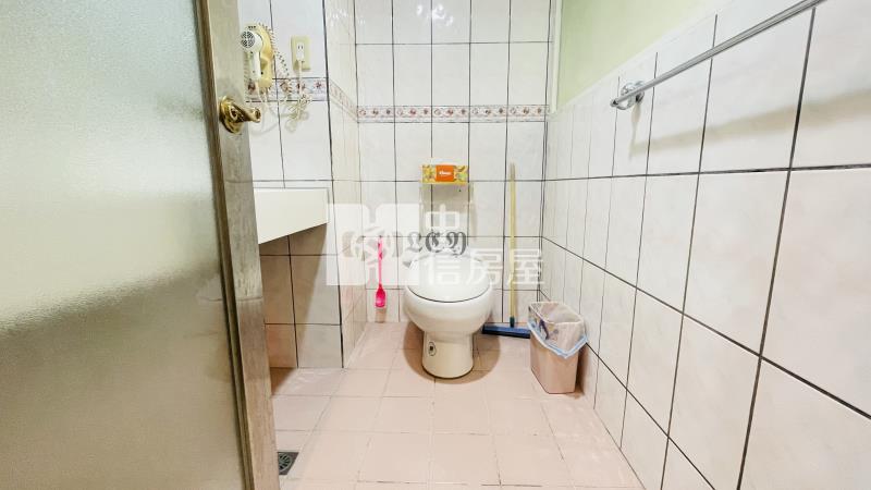 稀有釋出超大湯池雅緻湯屋房屋室內格局與周邊環境