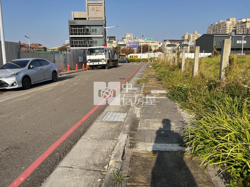 十四期重劃區建地房屋室內格局與周邊環境