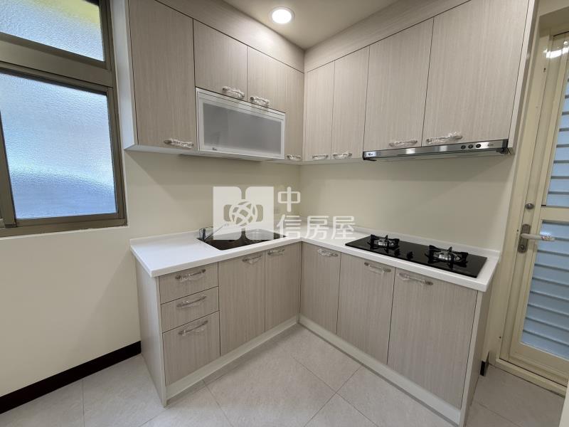 文化街整新優美透天房屋室內格局與周邊環境