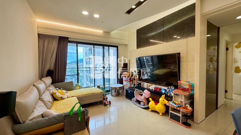 三月花見高樓層視野戶三房平車房屋室內格局與周邊環境