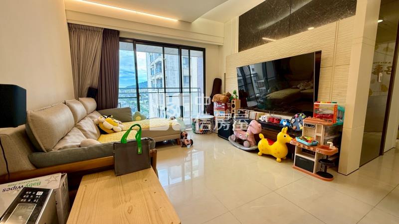 三月花見高樓層視野戶三房平車房屋室內格局與周邊環境