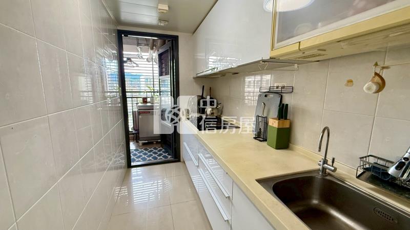 三月花見高樓層視野戶三房平車房屋室內格局與周邊環境