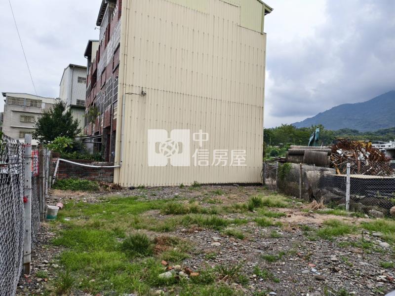 集集面寬都內建地房屋室內格局與周邊環境