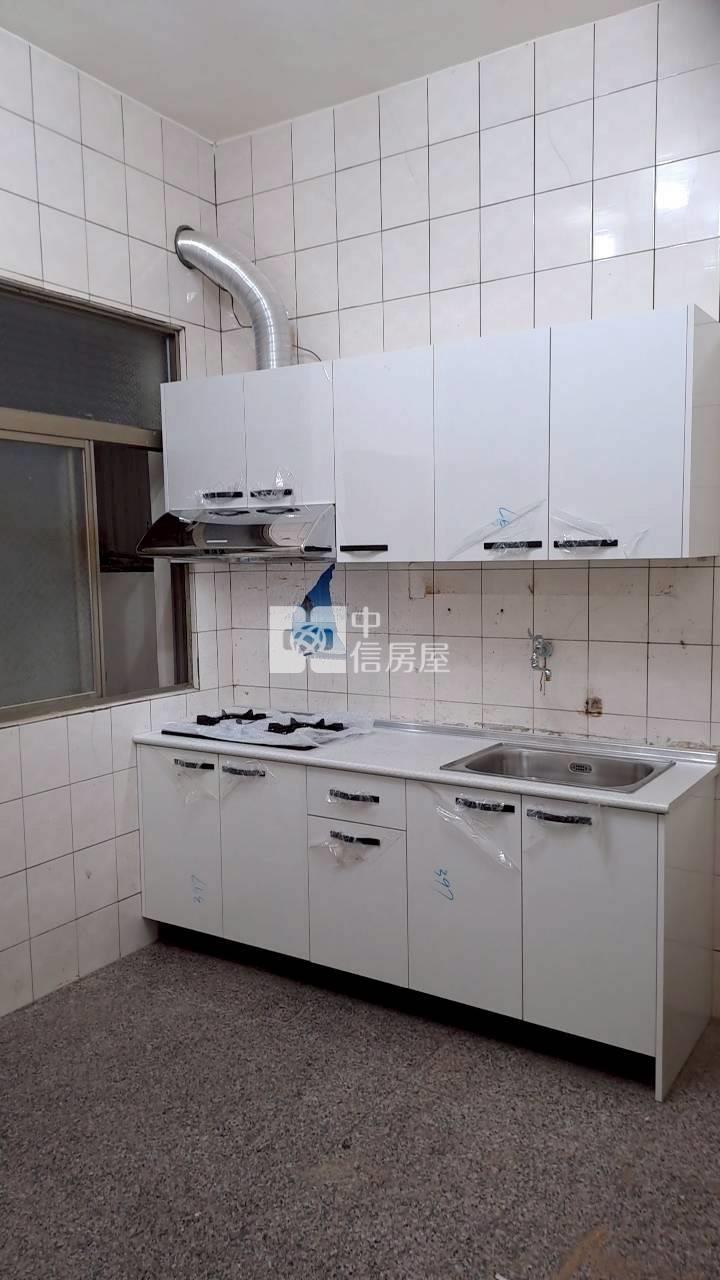 林園優靜整新透天房屋室內格局與周邊環境