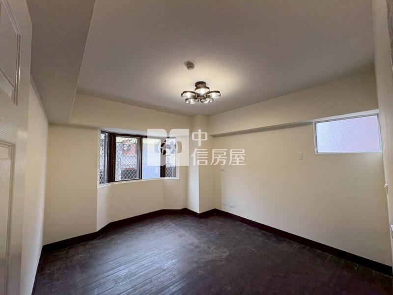商圈精緻住家房屋室內格局與周邊環境