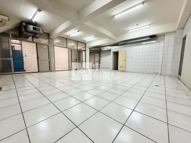 西區教育大學|十米活路|八米面寬雙店面房屋室內格局與周邊環境