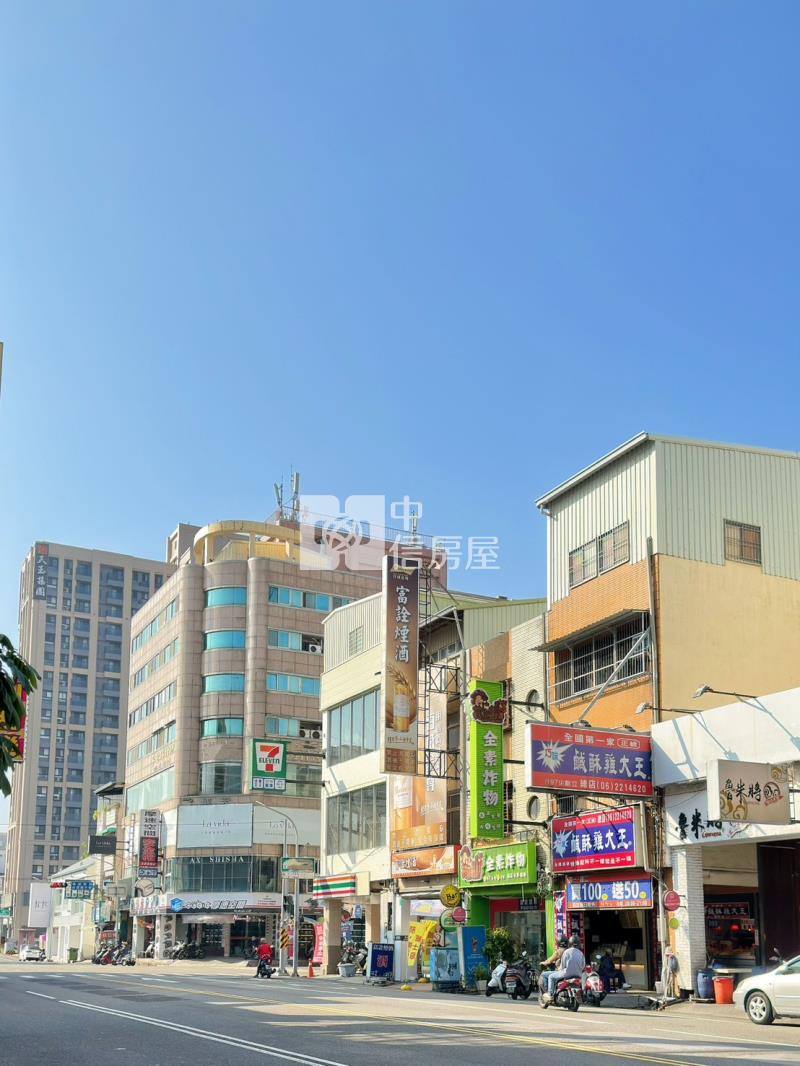 永華近市府三角窗商辦／店面房屋室內格局與周邊環境