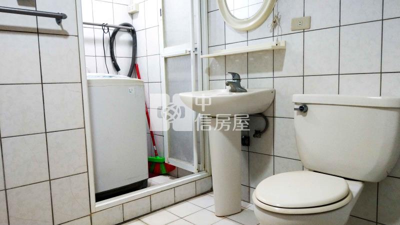 火車站商圈和風渡假養生湯屋房屋室內格局與周邊環境