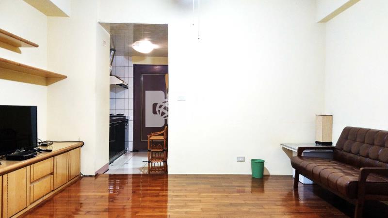 火車站商圈和風渡假養生湯屋房屋室內格局與周邊環境