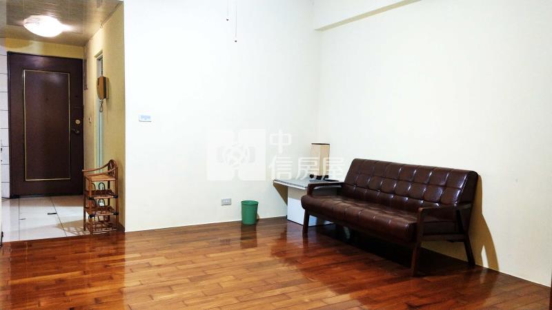 火車站商圈和風渡假養生湯屋房屋室內格局與周邊環境