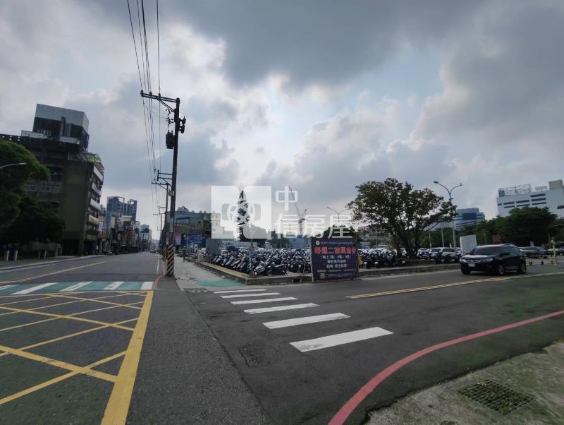 東區轉運站商業建地房屋室內格局與周邊環境