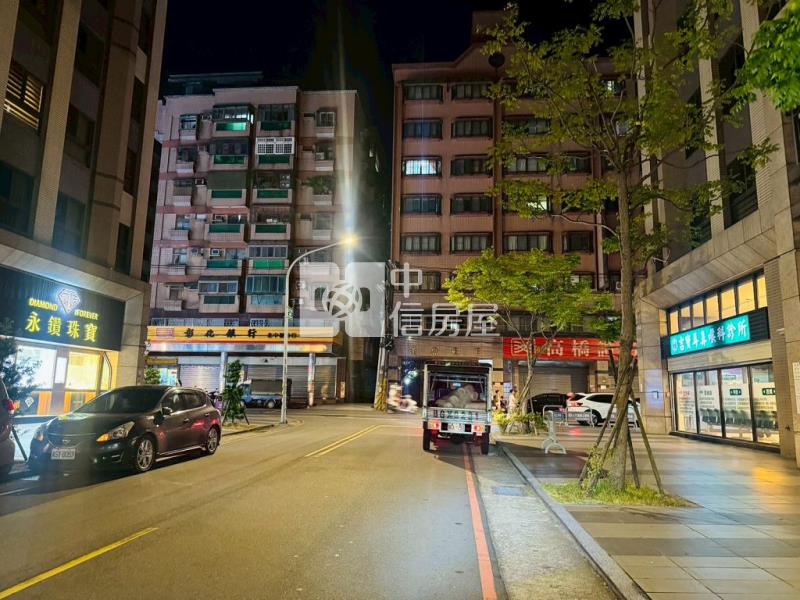 忠孝大道2房車(中信卓越團隊)房屋室內格局與周邊環境