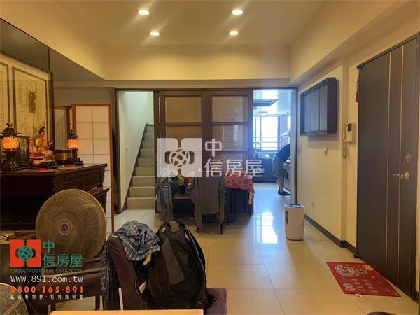 大溪交流道旁四房平面車位景觀大樓房屋室內格局與周邊環境