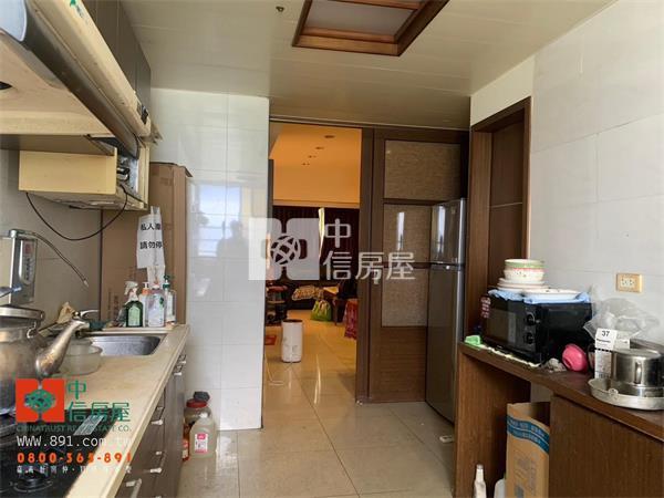 大溪交流道旁四房平面車位景觀大樓房屋室內格局與周邊環境