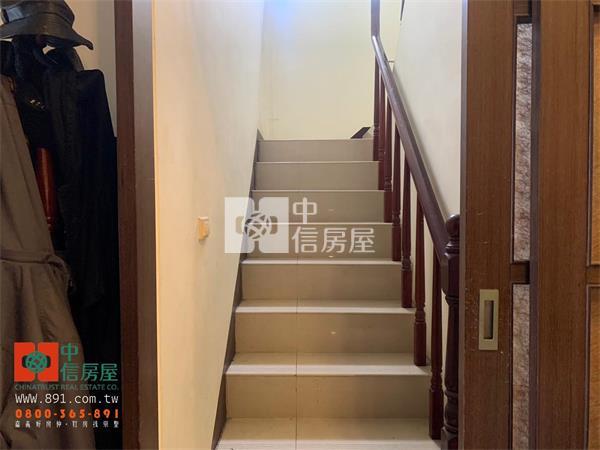 大溪交流道旁四房平面車位景觀大樓房屋室內格局與周邊環境