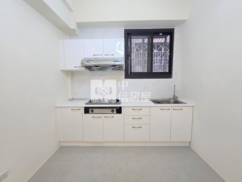 大里元百天廈2房平車房屋室內格局與周邊環境